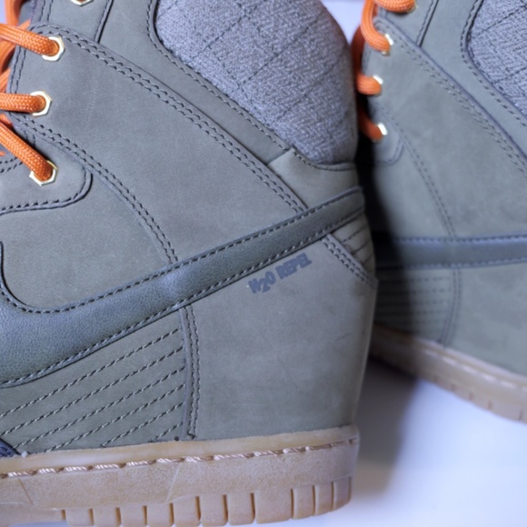 Size 7 - Nike Dunk Sky SneakerBoot 2.0 Dark Loden Raspberry - Picture 9 of 14